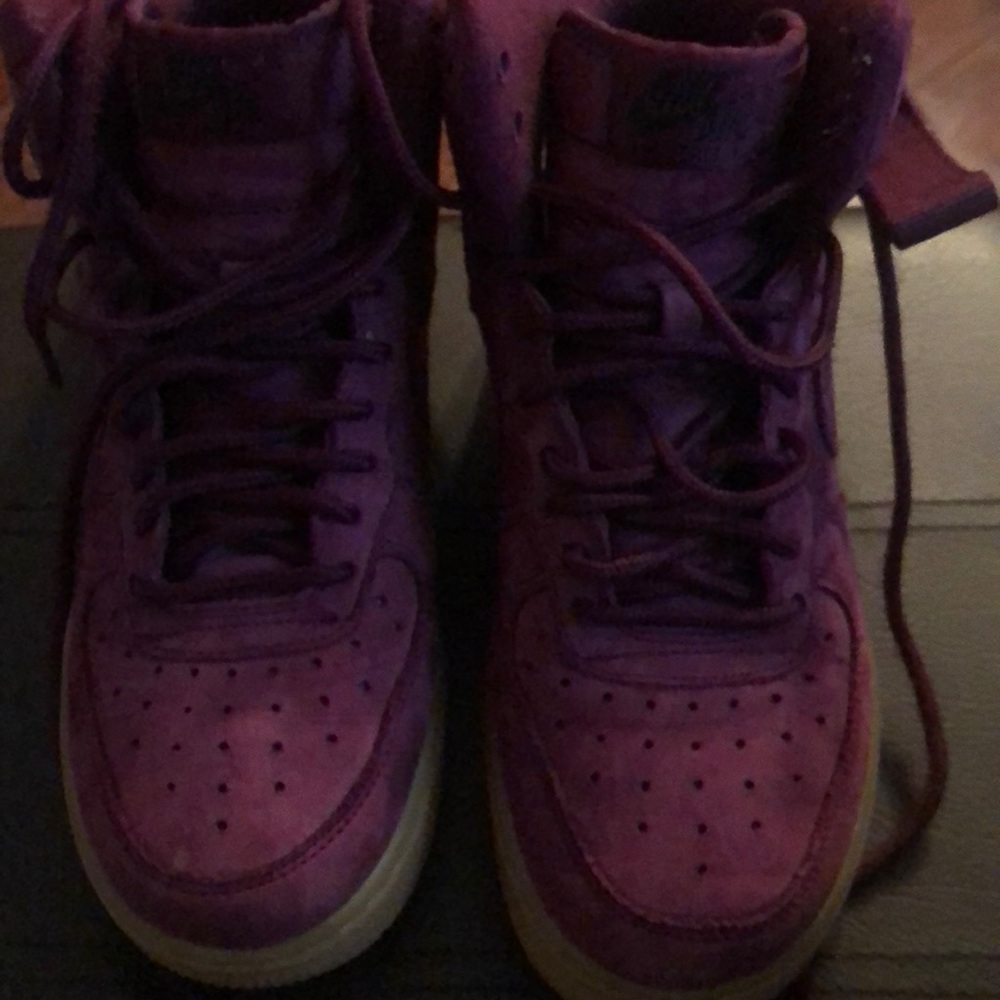 Air Force ones.  Unisex. SZ 5 YOUTH